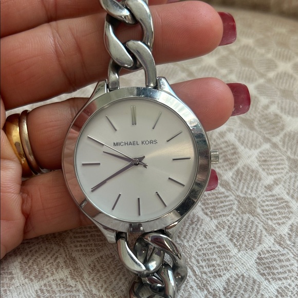 Michael Kors Silver Chain Bracelet Watch - Picture 2 of 5
